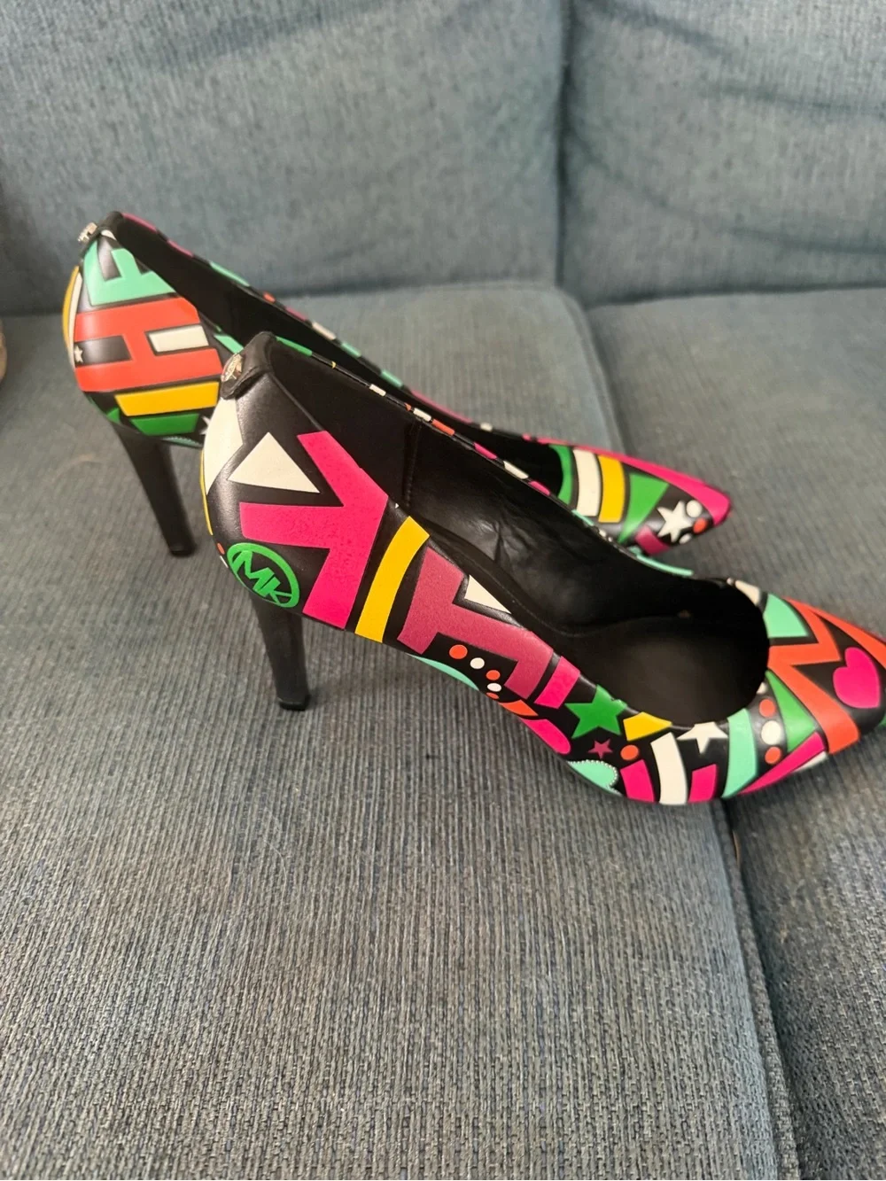 Brand new Michael Kors Multicolor Graphic Pointed-Toe Pumps